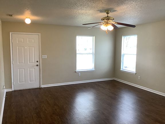 2nd image of 17357 Pine Wood Ln