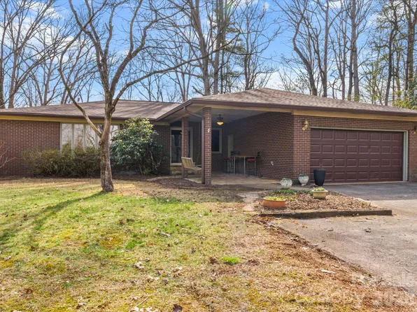 200 Canterbury Rd, Cullowhee, NC 28723