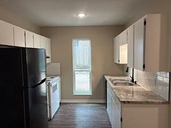 205 W Wright St #A — Photo 2