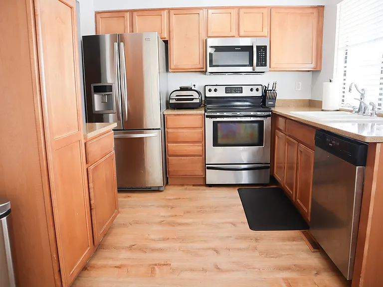 1050 S Monaco Pkwy #78 — Photo 11
