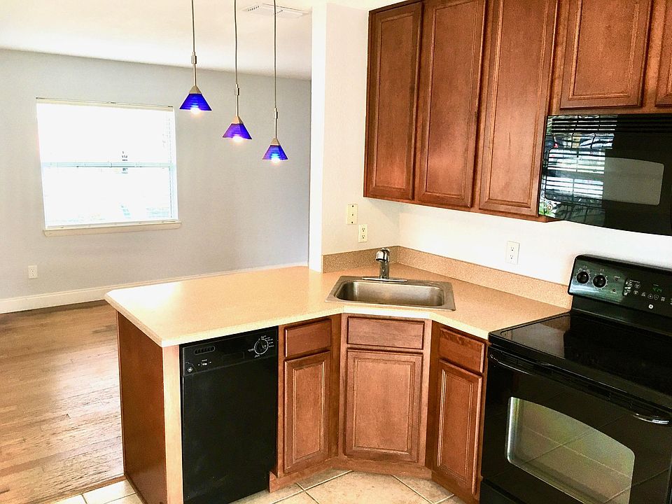 1st image of 3142 S Bumby Ave #70