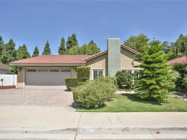 980 Azalea Dr, Costa Mesa, CA 92626
