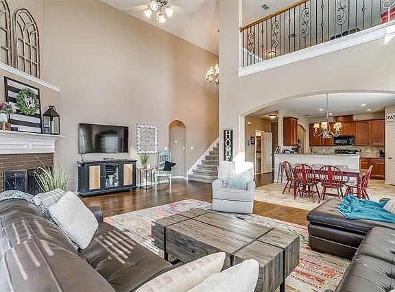 2nd image of 2681 Pinnacle Dr