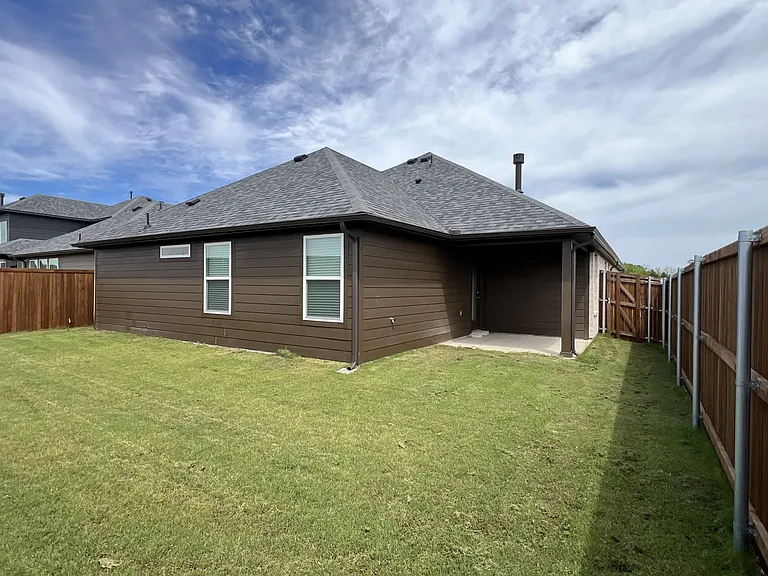 712 Palazzo Pl — Photo 20
