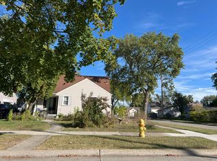 14000 Borgman St, Oak Park, MI 48237