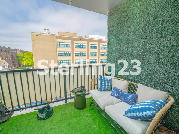 45 Hinckley Place image 1 of 14