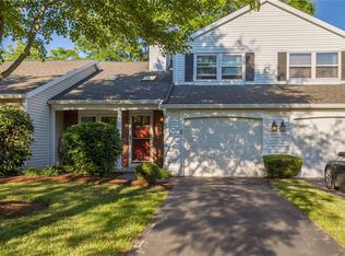 26 Walnut Cir, Webster, NY 14580