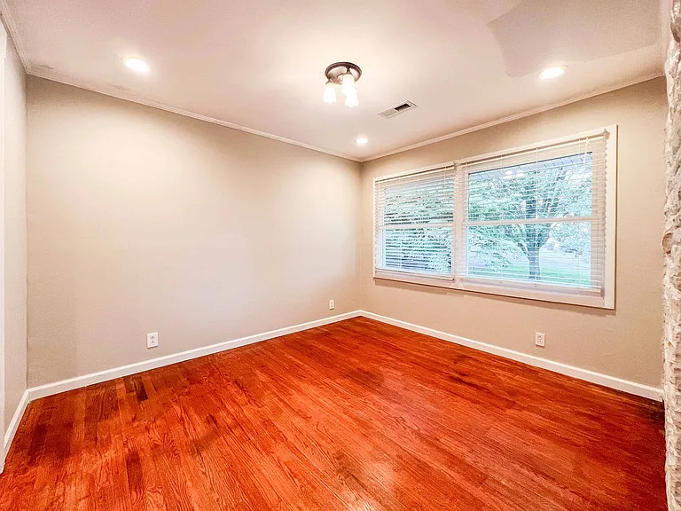 1715 Tonalea Rd — Photo 4