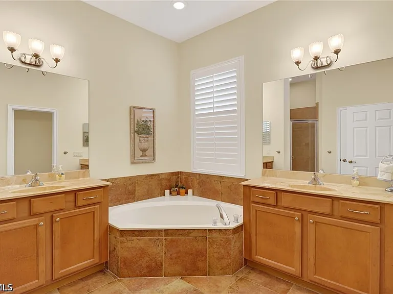 11801 Pine Timber Ln — Photo 27