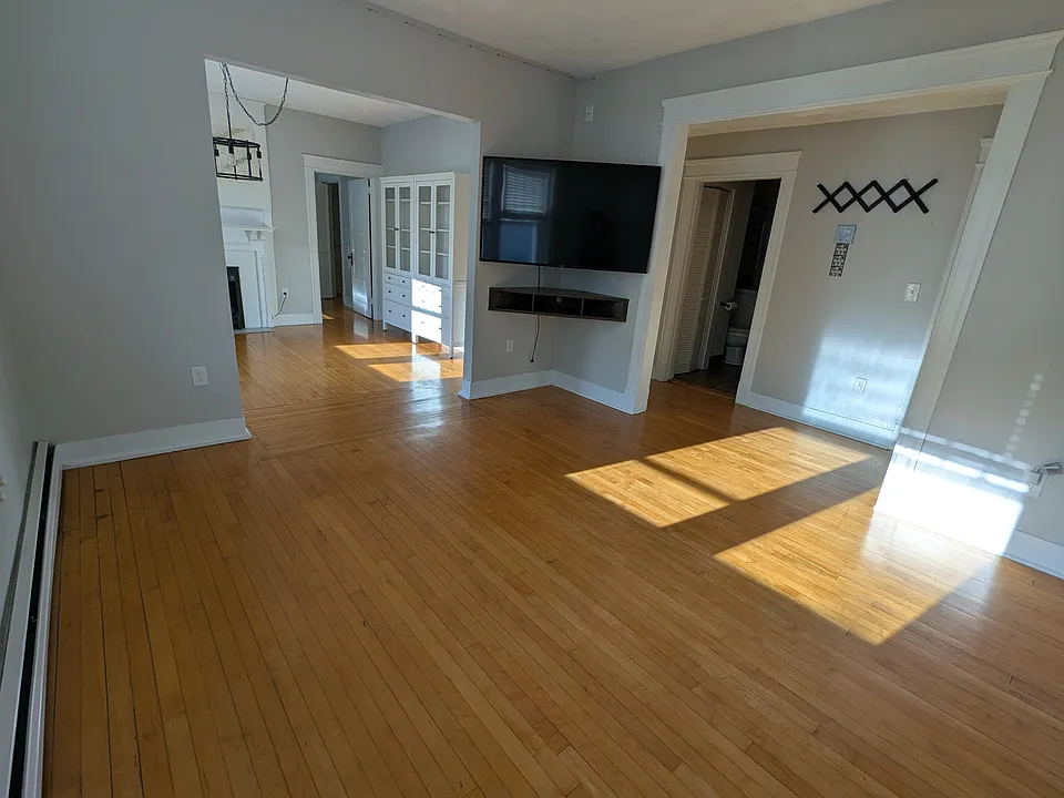27 Irving St #2