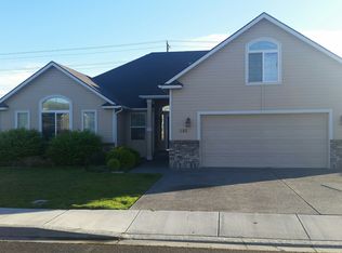 396 Lombardy Ln, Richland, WA 99352