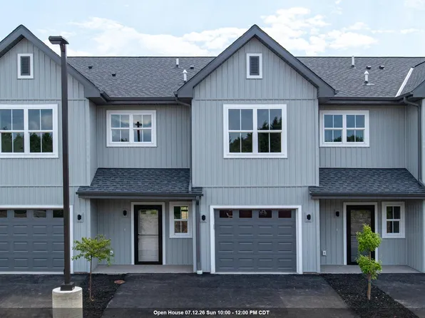 1076 W 20th Ave, Oshkosh, WI 54902