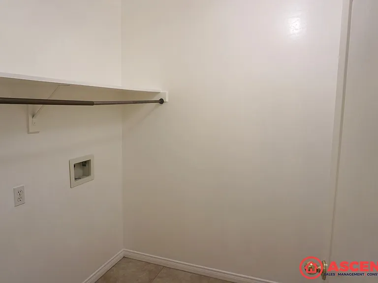 4216 Almond Grove Ln — Photo 7
