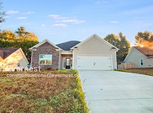 1754 Live Oak Ln, Hampton, GA 30228