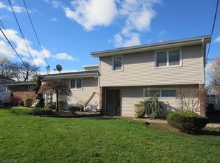 79 Hutton Rd, Clifton, NJ 07013