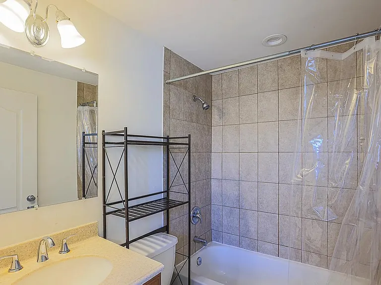 1737 Olive St — Photo 16