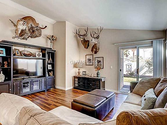 5th image of 9424 Hershey Ln