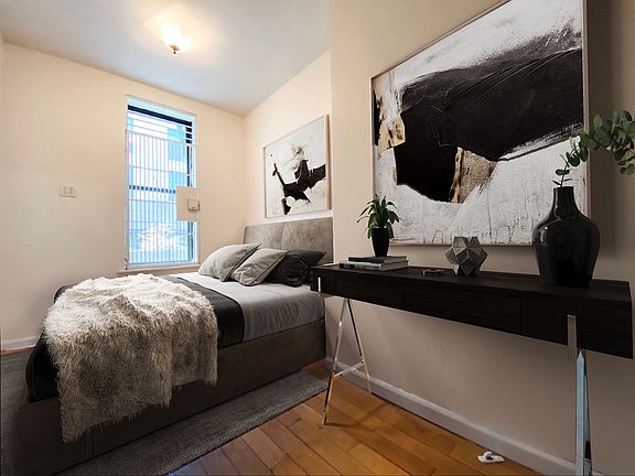 2nd image of 138 W 109th St APT 1E