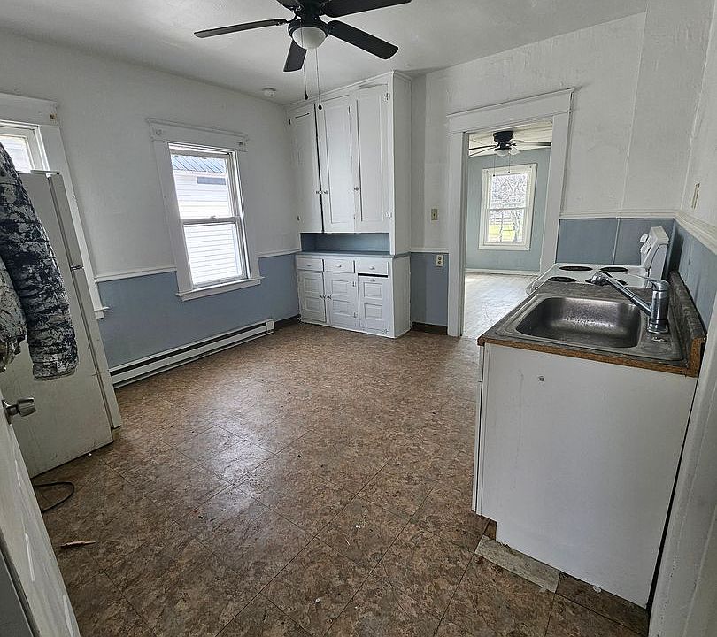 1st image of 1210 E 10th St #2