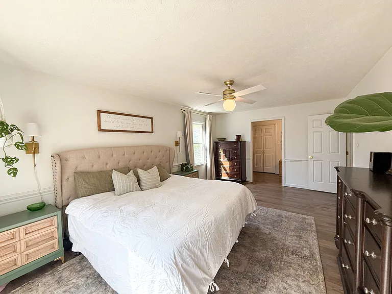 210 Canterbury Rd — Photo 4