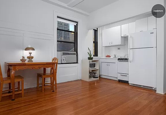 2nd image of 609 W 114th St APT 67