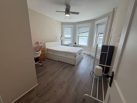 2nd image of 58 Kelton St #2A