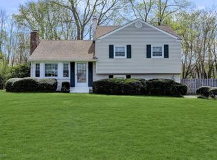 19 Truex Pl, Middletown, NJ 07748