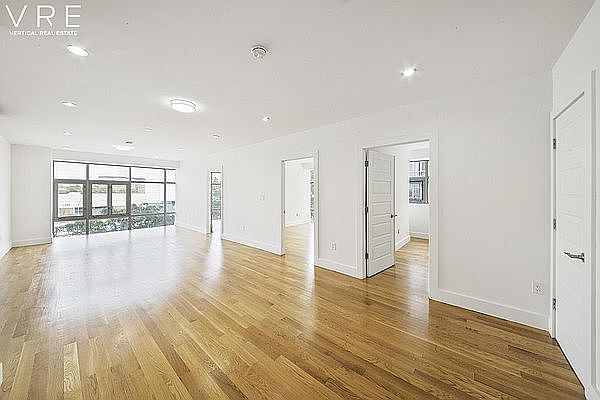 1st image of 90-02 Queens Blvd #15