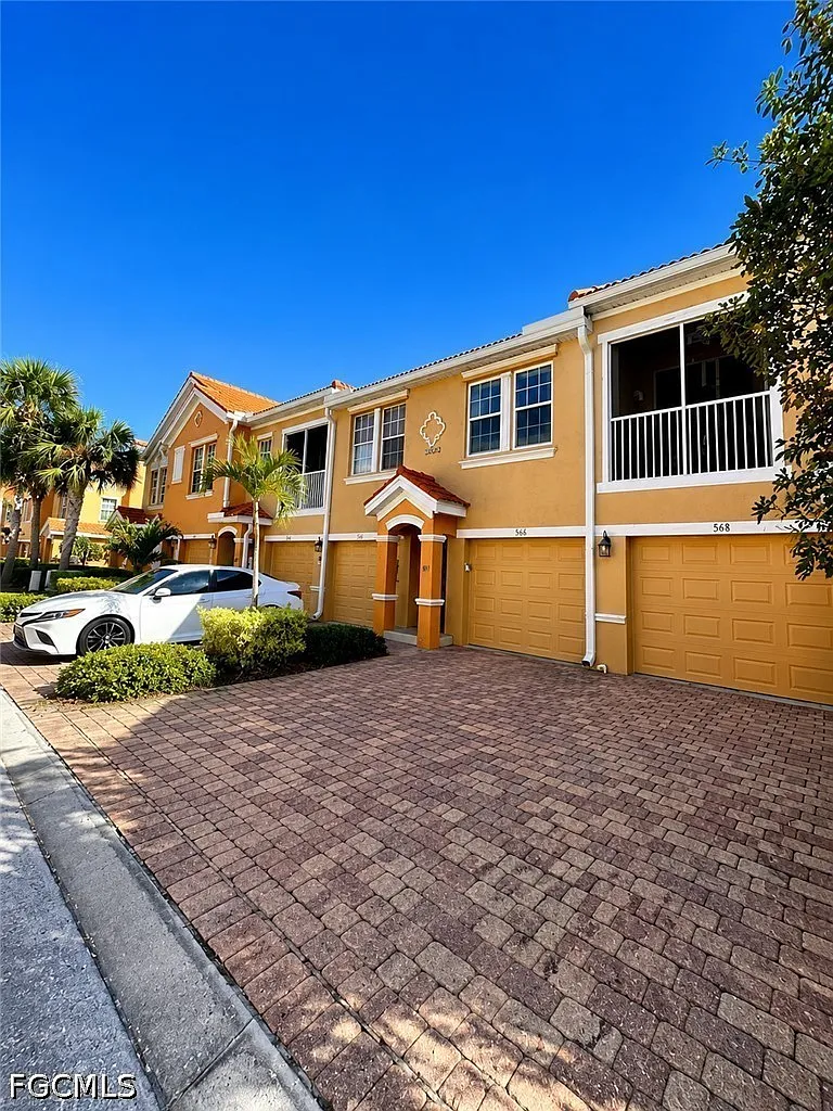 2 bed, 2.0 bath, 1356 sqft, $1,500 — Photo 1