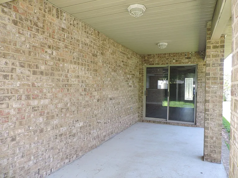 6060 Dunridge Dr — Photo 15