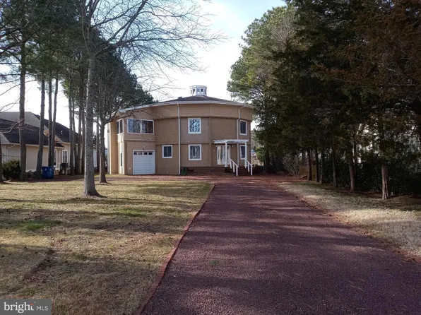 8 Mallard Dr W, Ocean Pines, MD 21811