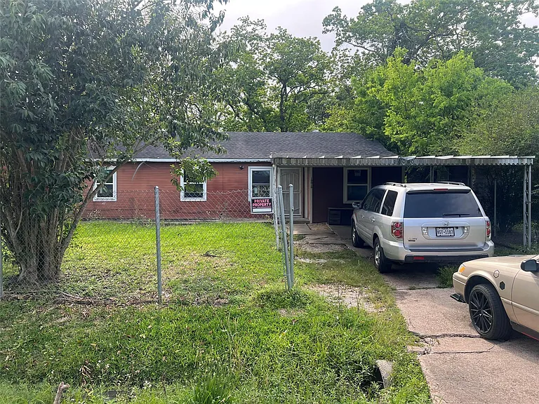 10010 Cathedral Dr — Photo 1
