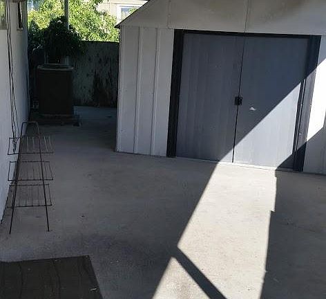 3rd image of 103 SW 1st St