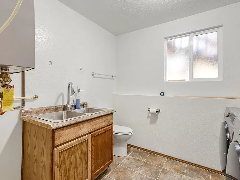 8620 Shadow Wood Dr — Photo 19