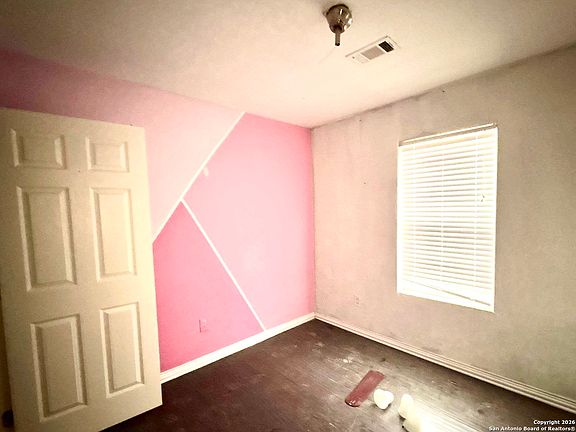 5th image of 1871 Kendalia Ave