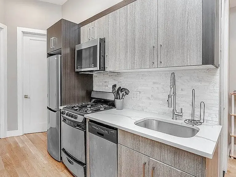 306 Linden St #2 — Photo 3