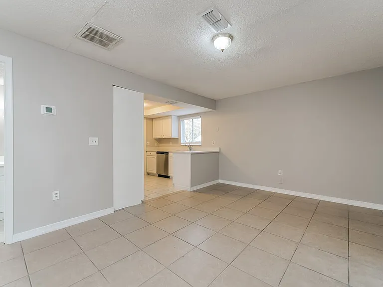 1140 Windway Cir — Photo 6