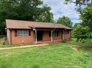 493 Tanyard Rd, Greenville, SC 29609