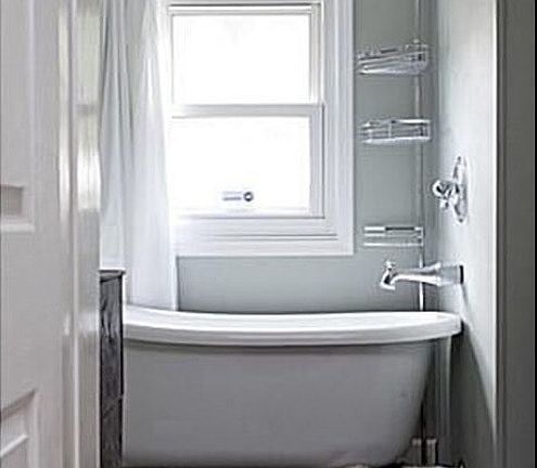 Beautiful 6 ft clawfoot tub