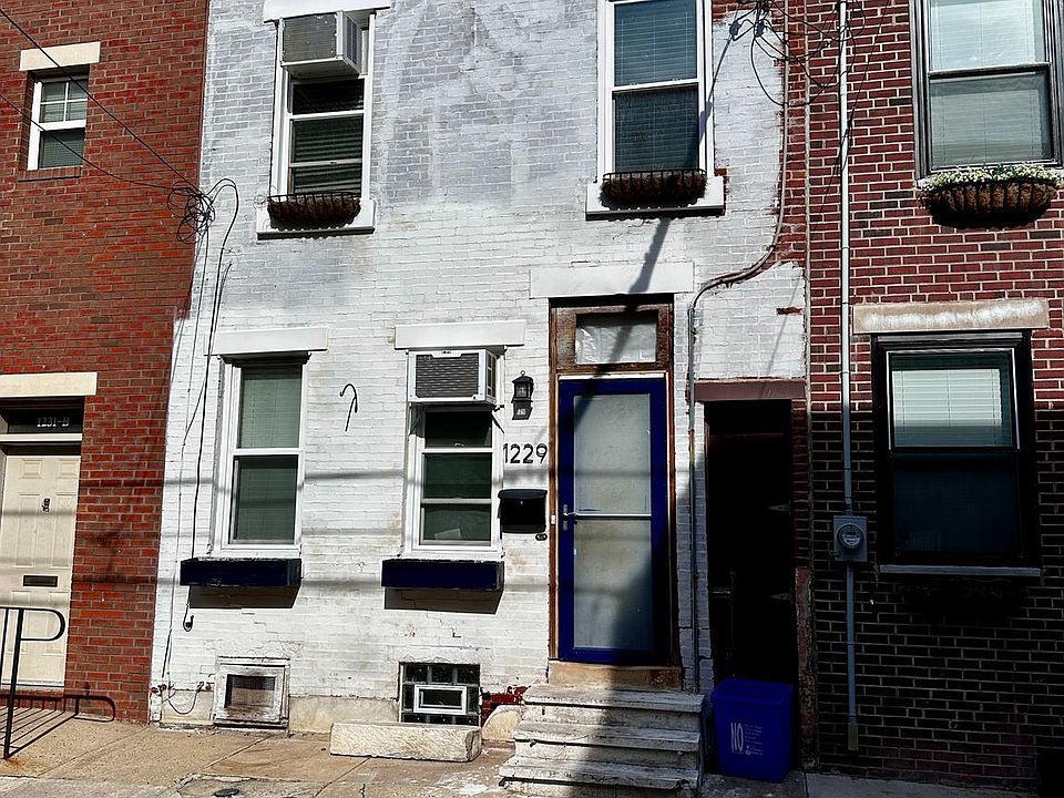 2nd image of 1229 Webster St