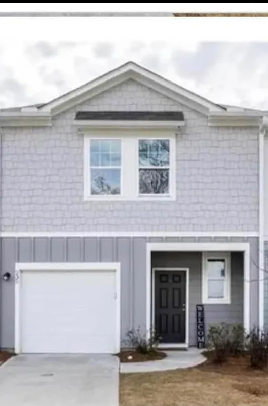 3 bed, 2.5 bath, 2000 sqft, $2,000 — Photo 1
