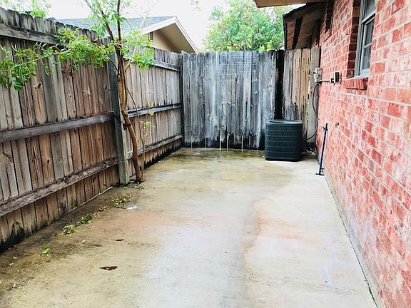 2nd image of Nolana Ave