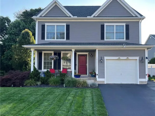 10 Great Plain Drive #10, Plainville, CT 06062