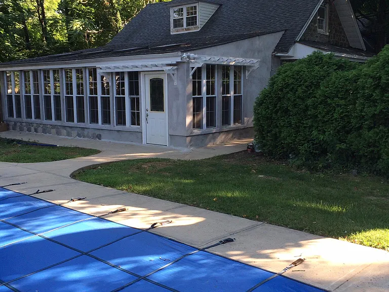 2420 Golf Rd — Photo 3