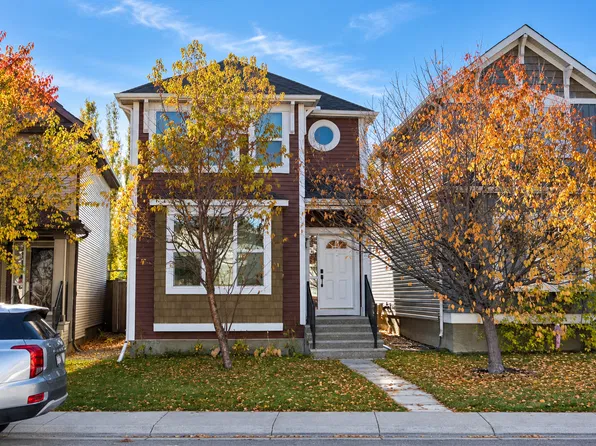 236 Autumn Grn SE, Calgary, AB T3M 0P4