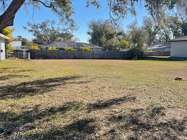 1041 Rhodes Ave, Sarasota, FL 34237