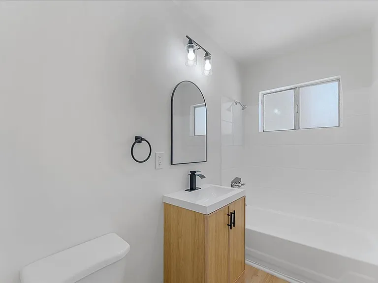 1626 Pine Ave #D — Photo 7