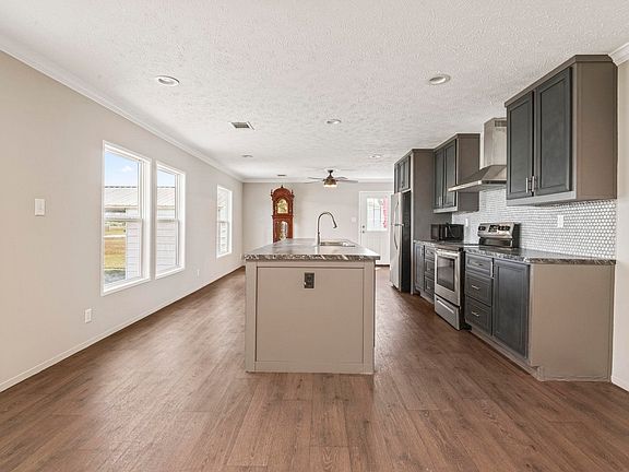 5th image of 3288 Marshland Rd.