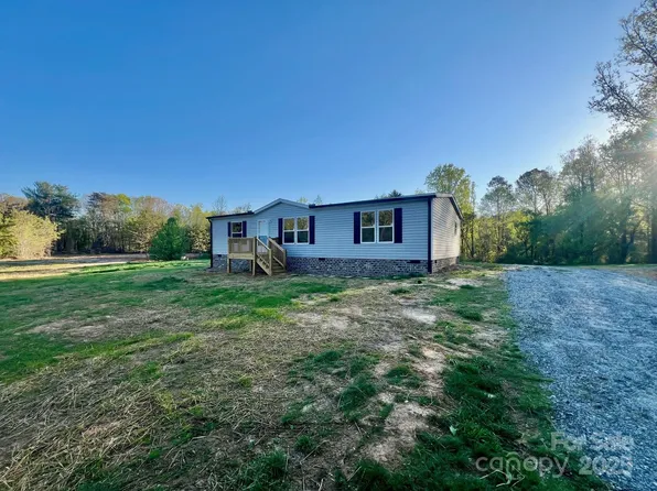 796 Old Wilkesboro Rd, Taylorsville, NC 28681