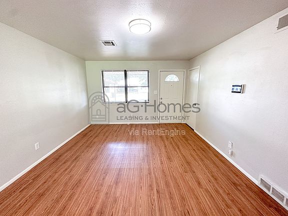 4th image of 4722 SE 27th St
